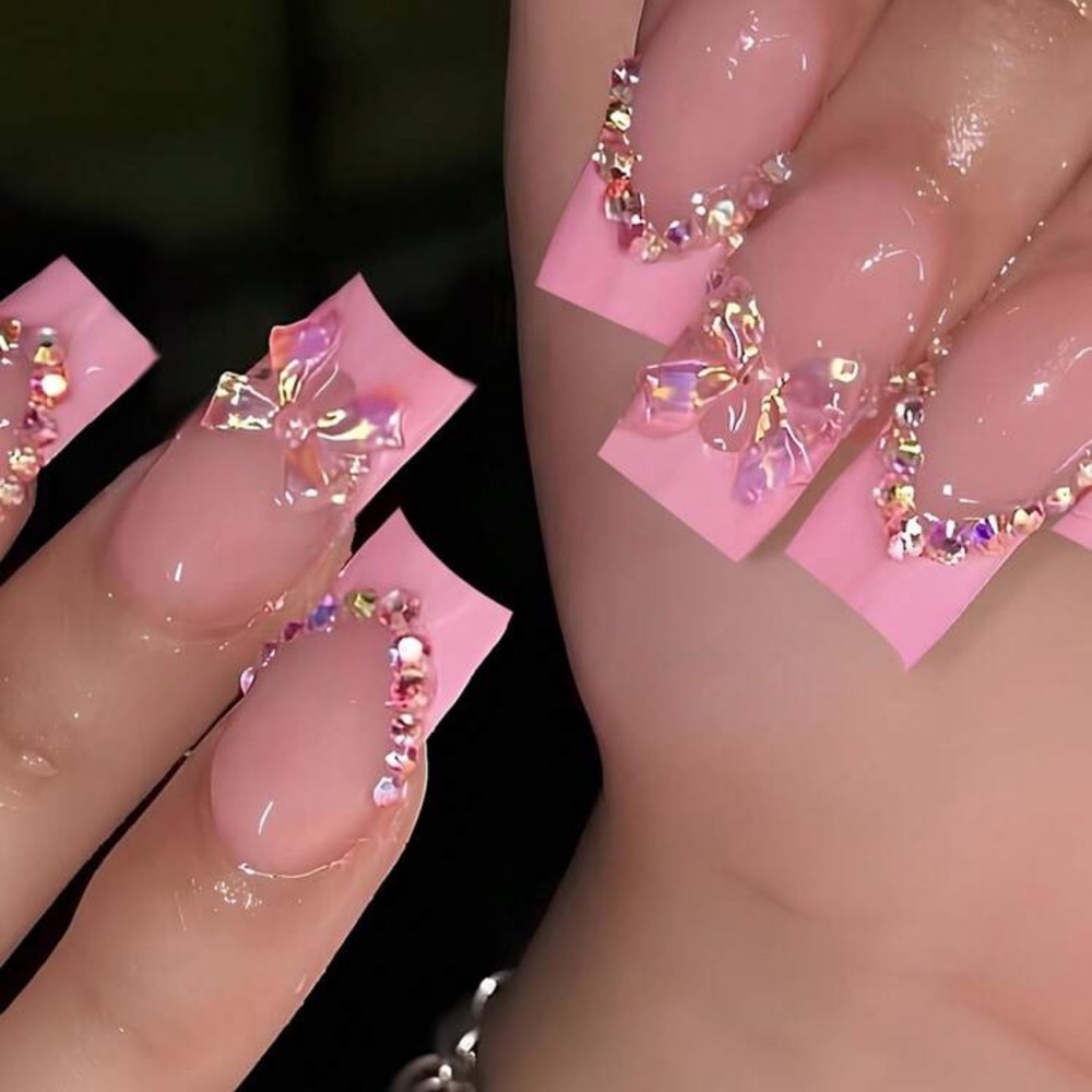 24pc Press On Nail Set from the Nail Bar 💅